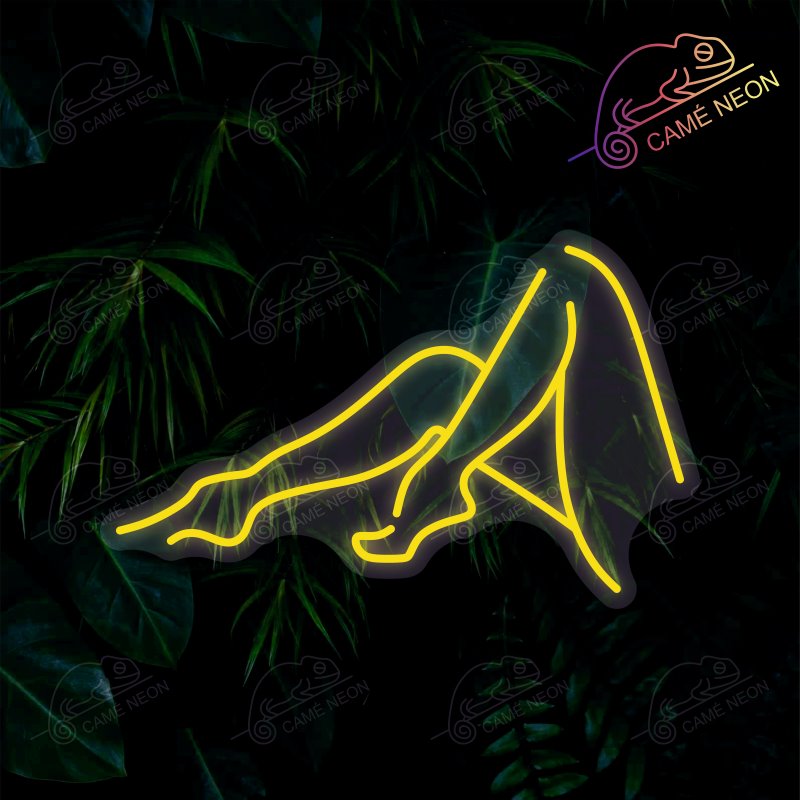 Néon LED Jambe de Femme lumineux, idéal pour une décoration élégante et audacieuse dans un bar ou une boutique.