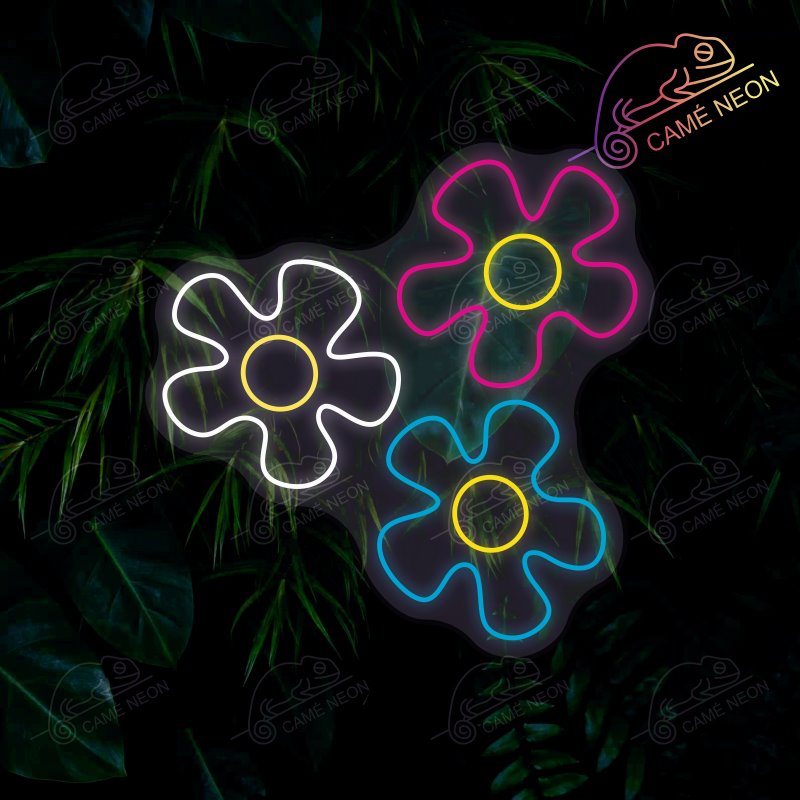 belle petites fleurs de toutes couleurs